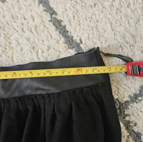 Nisiss wool midi length skirt with genuine leather accents s/m - Picture 6 of 8